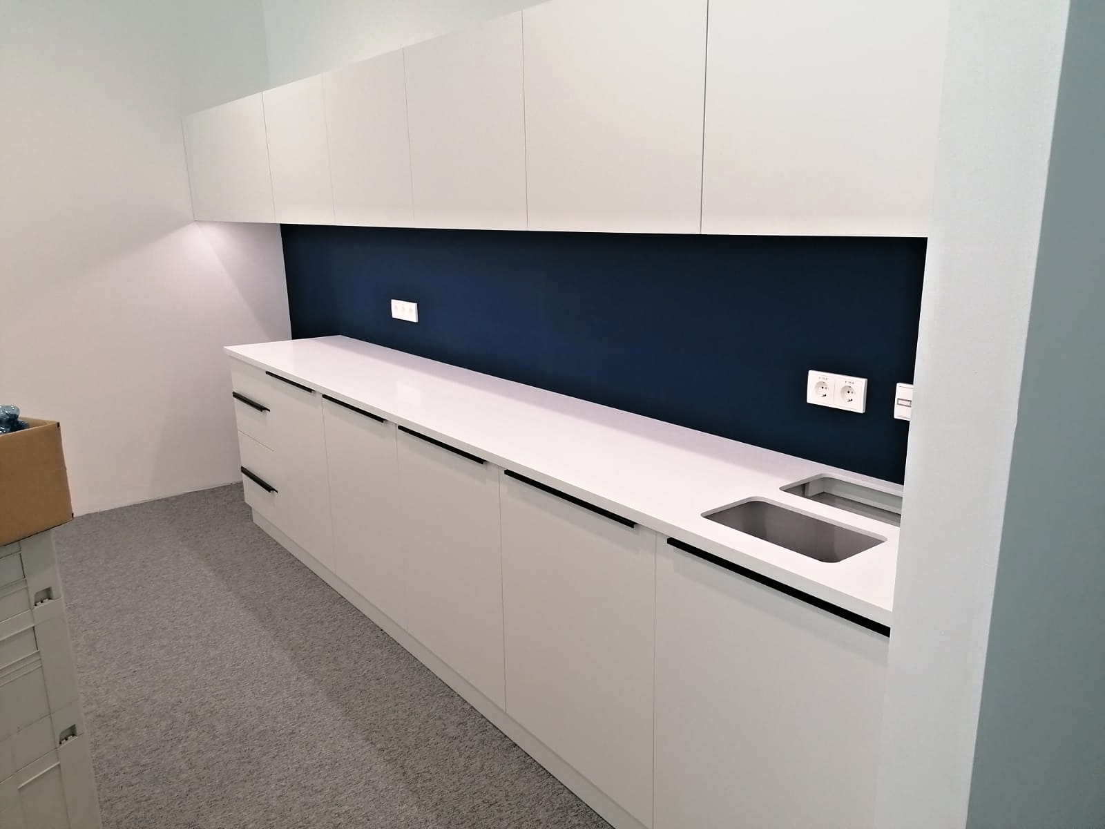 Kuchyně na míru pro kancelář nebo firemní zázemí