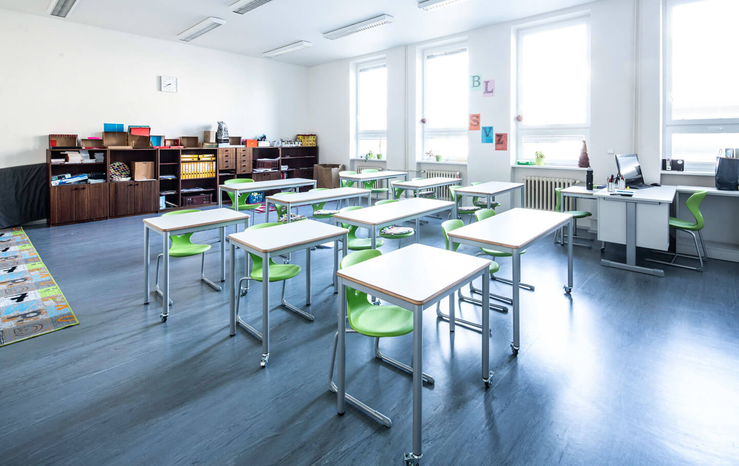 Gymnázium Hello Ostrava Santal