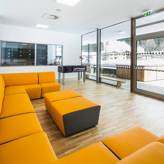 Židle a sedací nábytek